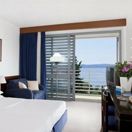 Bluesun Maestral 4*