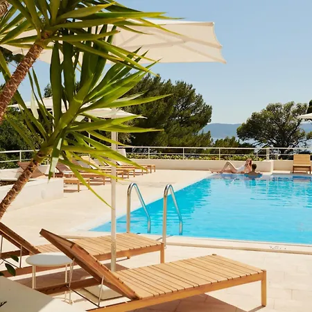 Bluesun Maestral 4* بريلا