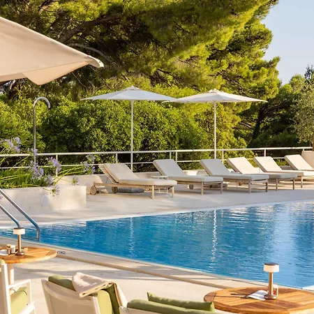 Bluesun Maestral بريلا