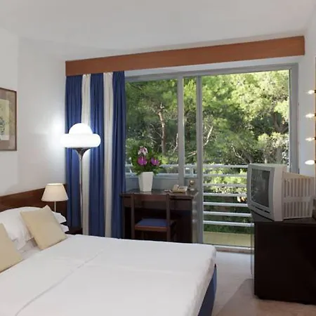 Maestral Adults Exclusive 4*