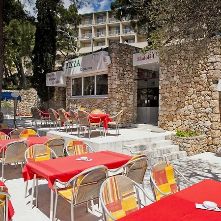 Bluesun Maestral بريلا