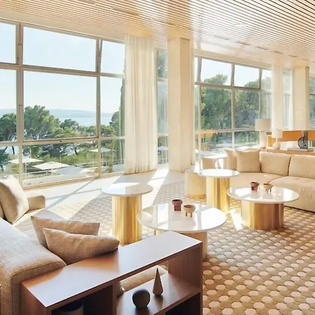 Bluesun Maestral بريلا