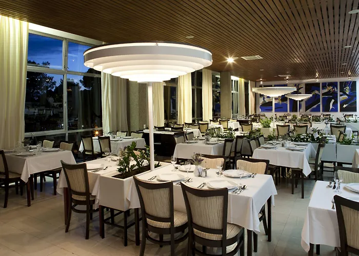 فندق Bluesun Maestral 4*
