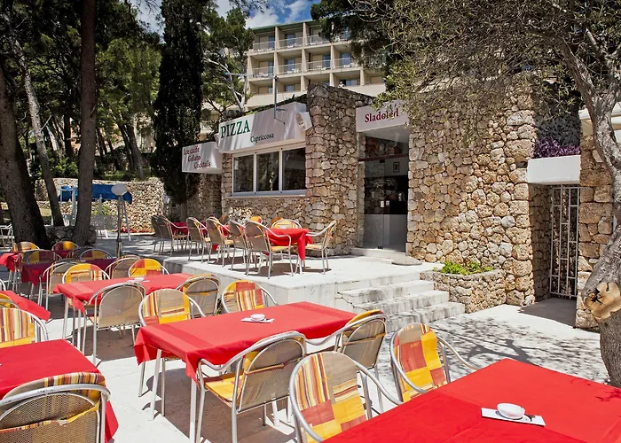 Bluesun Maestral Брела